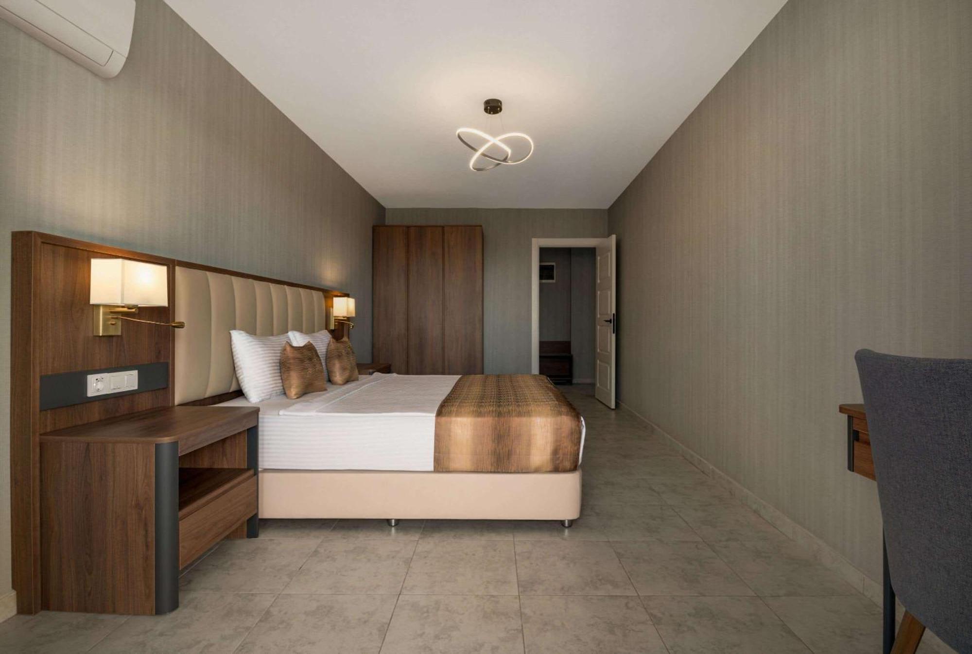 Days Inn By Wyndham Alanya Eksteriør bilde