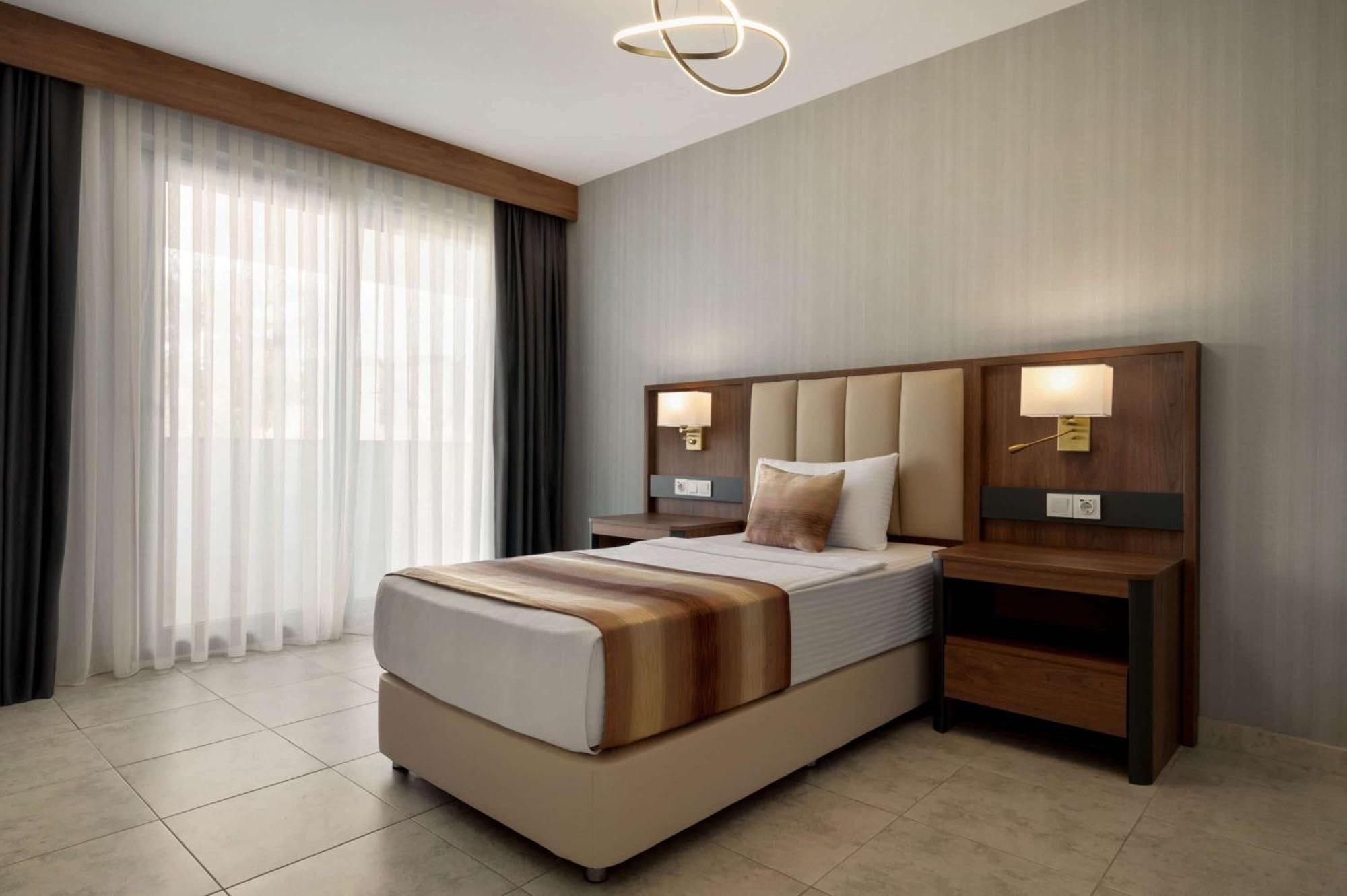 Days Inn By Wyndham Alanya Eksteriør bilde