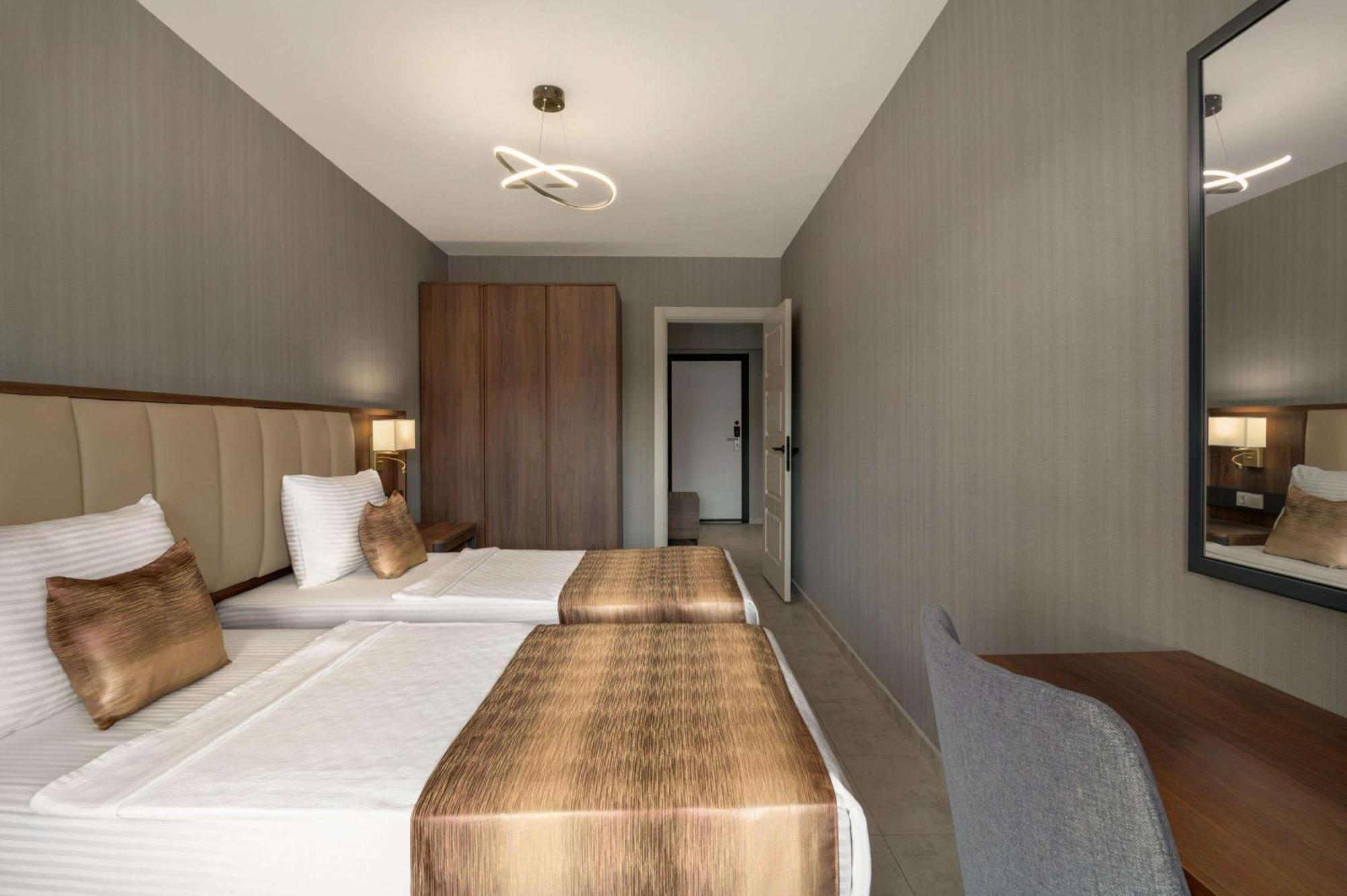 Days Inn By Wyndham Alanya Eksteriør bilde