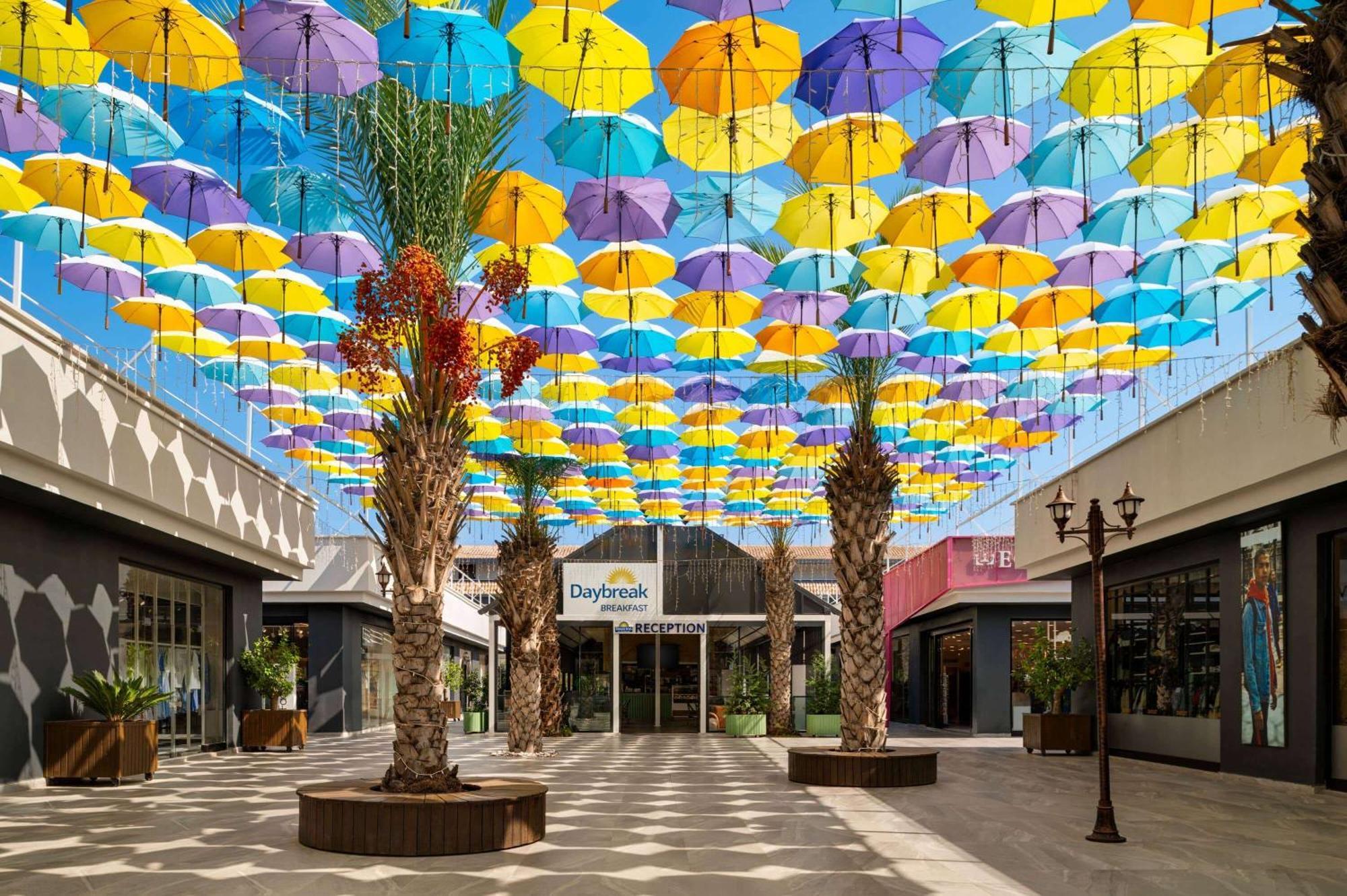 Days Inn By Wyndham Alanya Eksteriør bilde